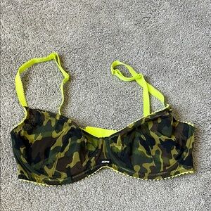 SKIMS unlined camo bra
